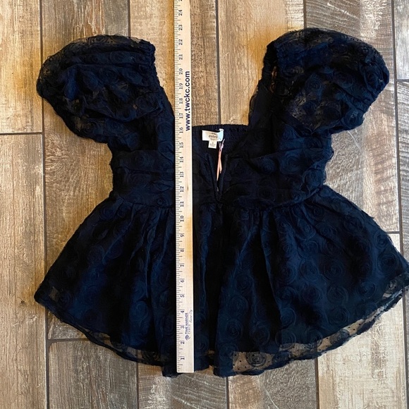 Entro Black Textured Puff Sleeve Blouse 🆕 - Picture 10 of 12